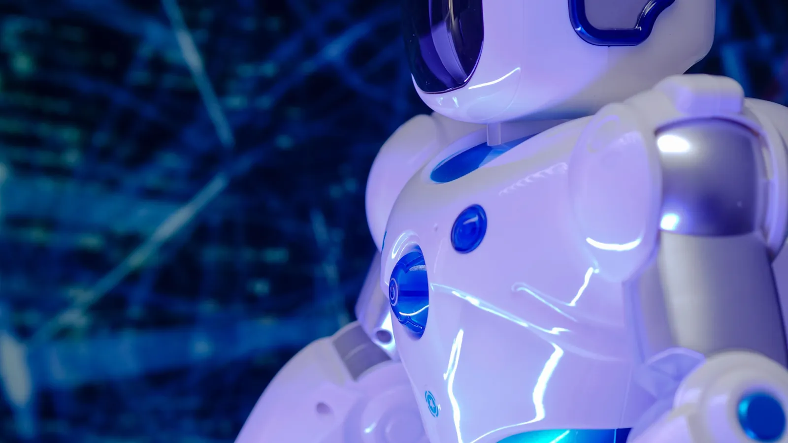 Robô de inteligência artificial, referência aos novos riscos da IA